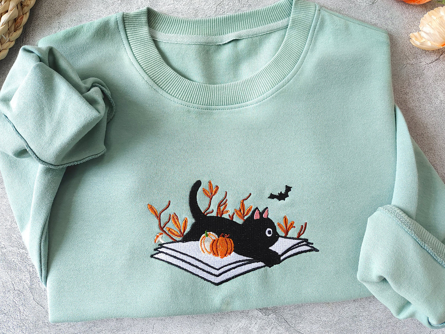 Embroidered Halloween Blackcat Sweatshirt