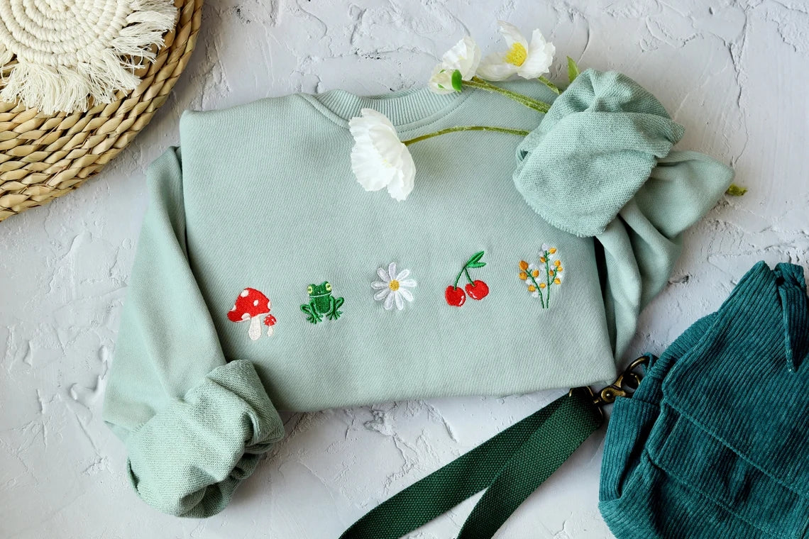 Cute daisy mushroom embroidered sweatshirt