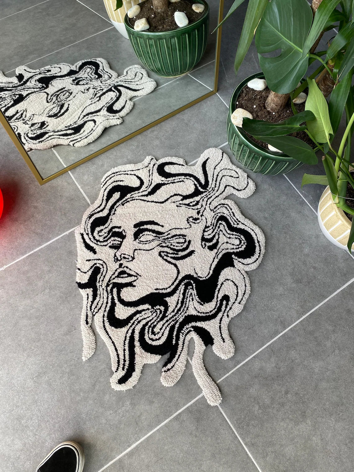 Fluid Chaotic Faces Double Sided Tufted Rug