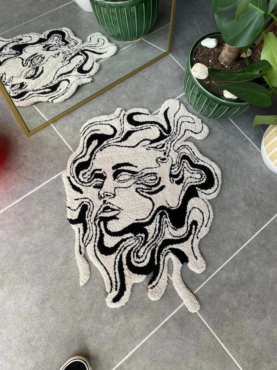 Fluid Chaotic Faces Double Sided Tufted Rug